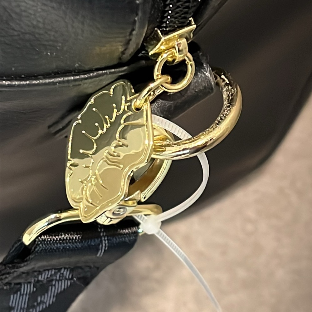 Betsey Johnson Weekender Bag + Wristlet Luv Betsey Travel Duffle Shoulder new - Picture 12 of 16